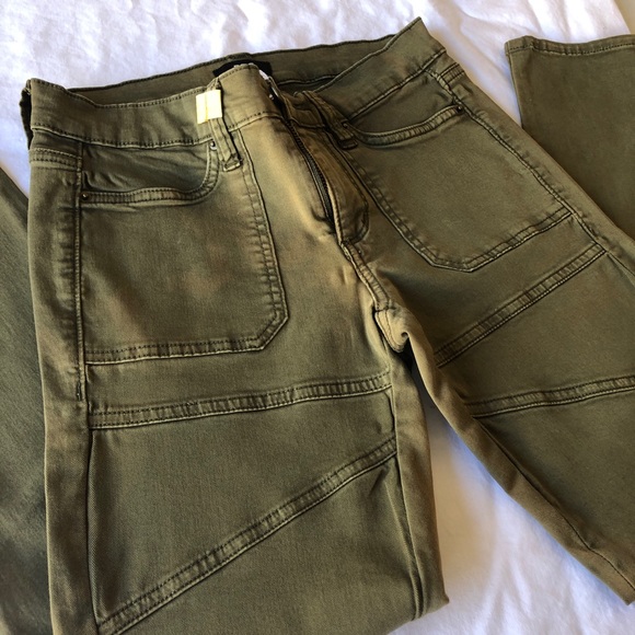 BDG Skinny Jeans - Picture 4 of 5